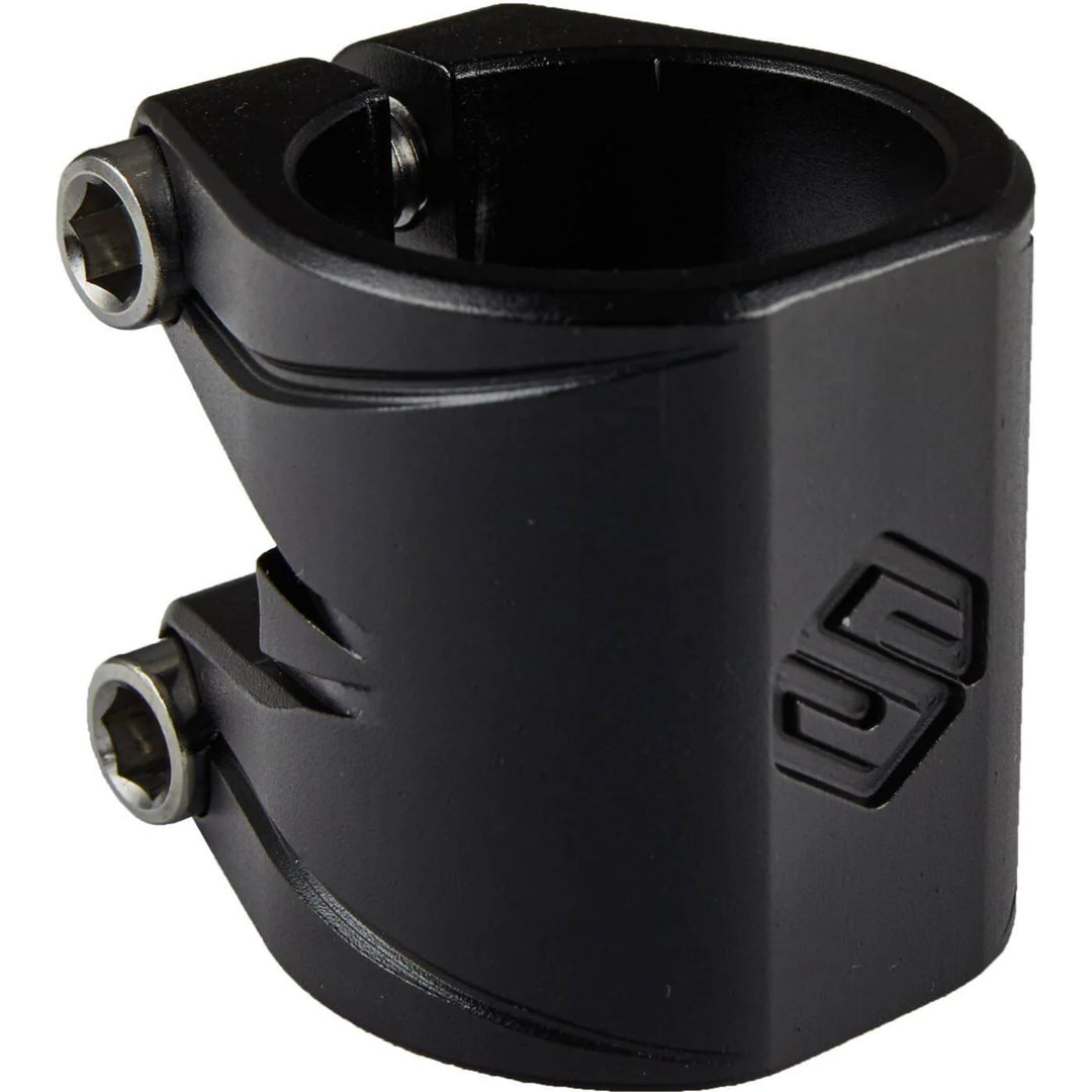 Striker Clamp Essence V2 Black